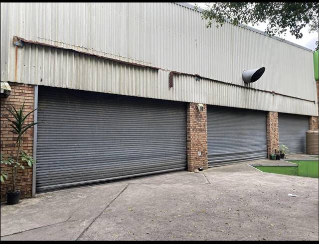 3,591M² WAREHOUSE TO LET IN NEW GERMANY